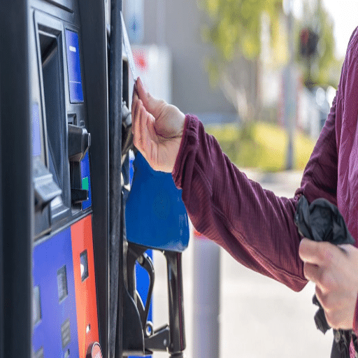 Precautions to Take While Pumping Gas in a Storm